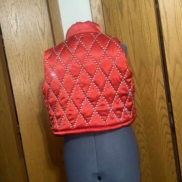 **BRAND NEW** RED STONED VEST - Picture 2 of 2